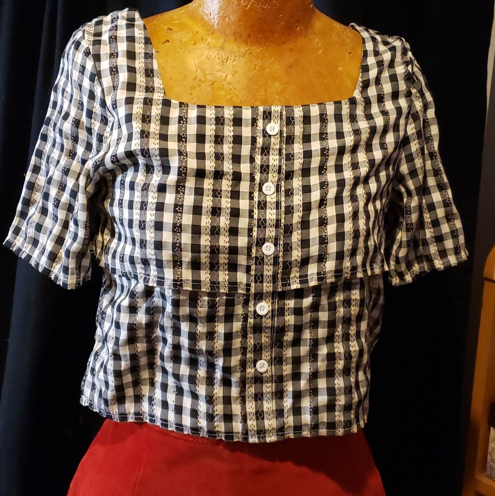 Adorable tiered gingham top
